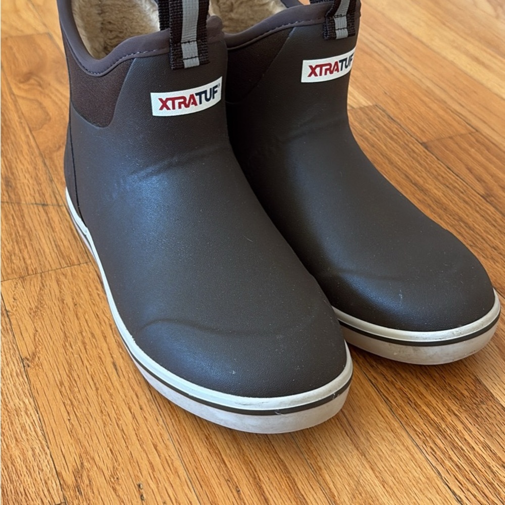 Women’s Xtratuf boots